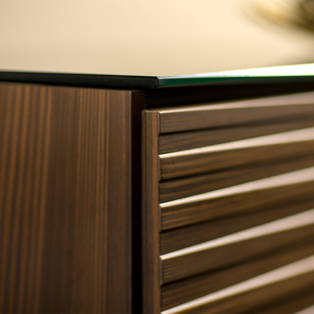 Salamander Chameleon Collection Zurich 323 RM Twin Pro Audio Rack (Horizontal Wood Pattern with Black Glass Top)