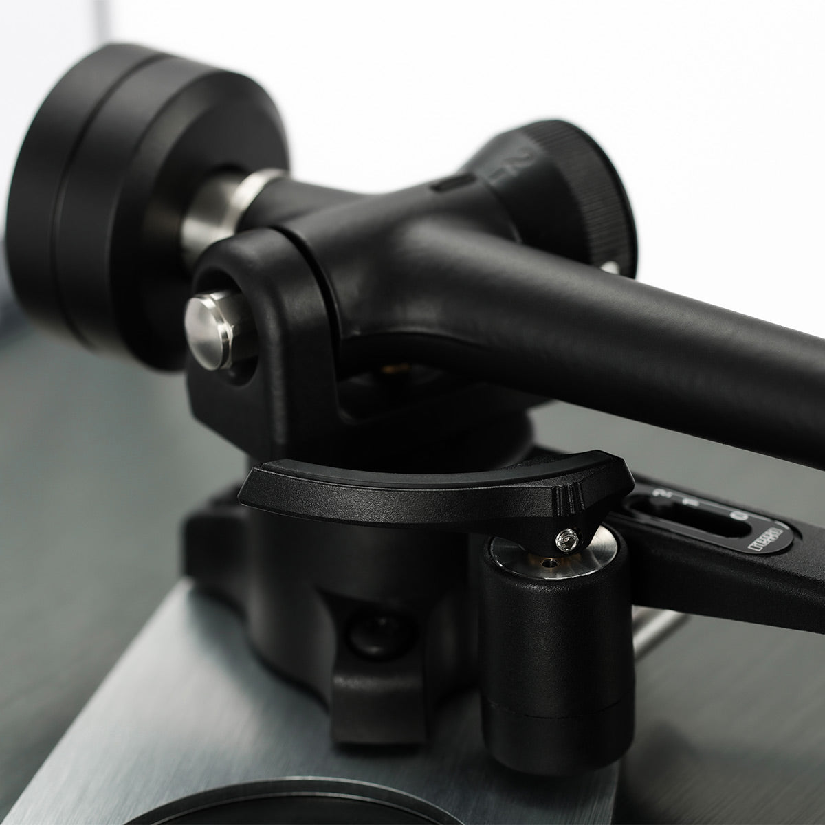 Rega Planar 3 RS Edition with Nd5 MM Cartridge (Brushed Metallic)
